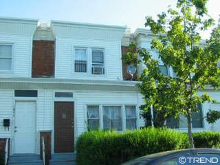 1495 Bradley Avenue, photographed c. 2006