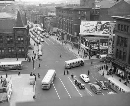2 to 4 Broadway, 1940