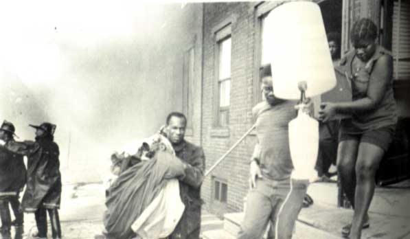 Poet's Row fire, 1972 — pandemonium as residents evacuate