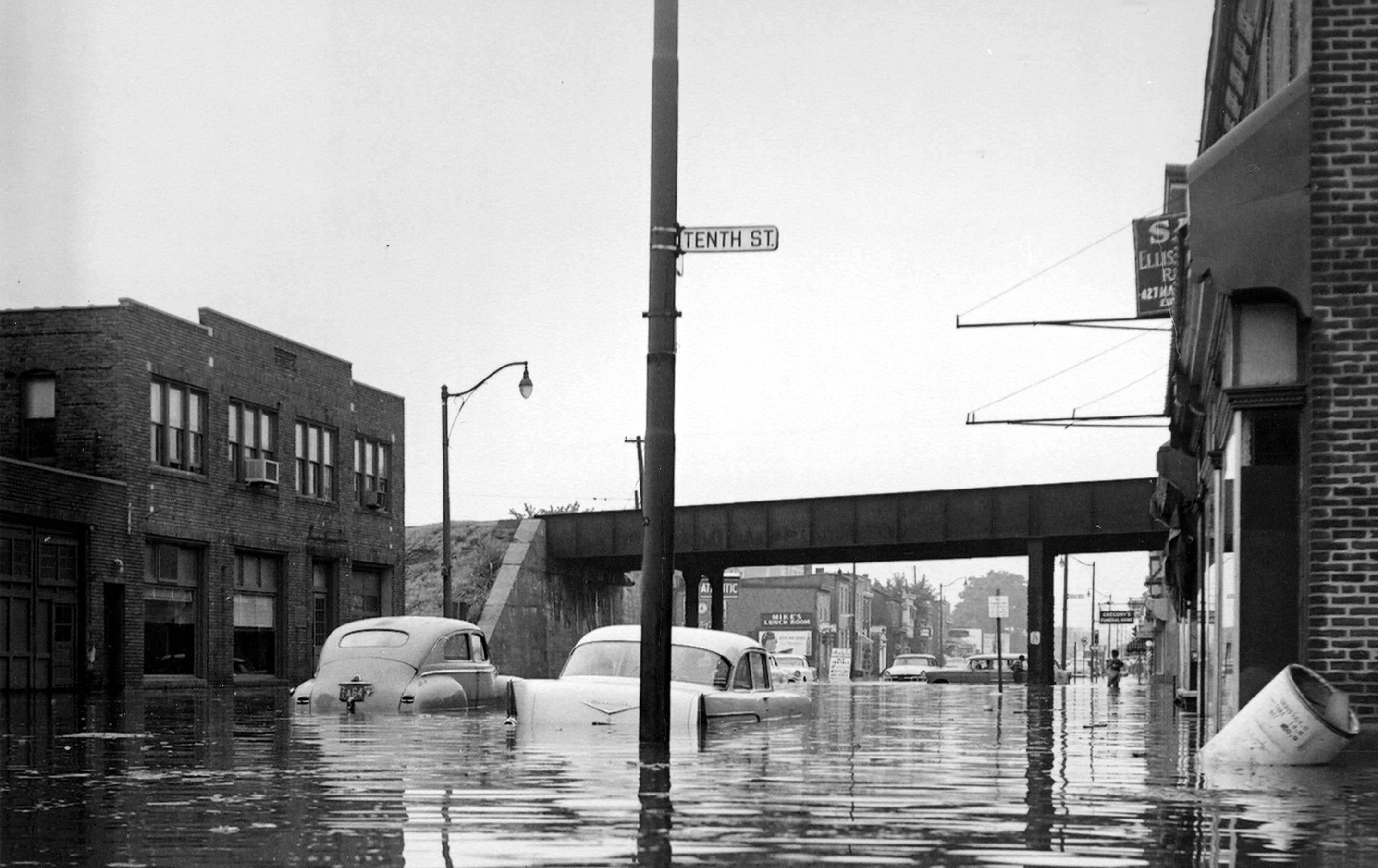 Kaighn Avenue west of 10th Street flood, August 11, 1958, Bob Bartosz (view 2)