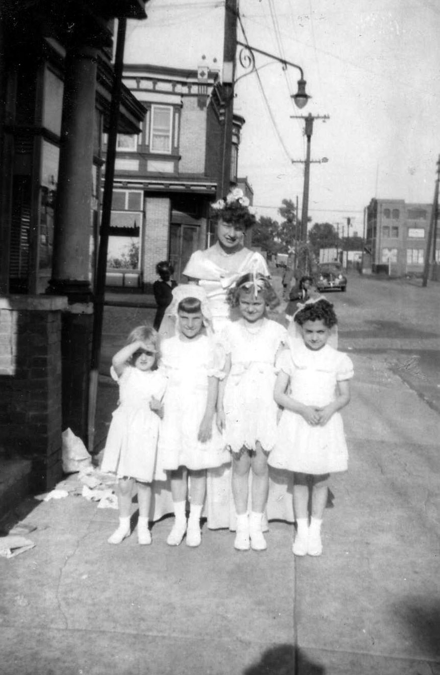 Looking east on Viola Street from South 6th Street, May 13, 1951