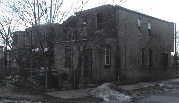 2000–2010 Arlington Street, Death of Arlington — February 7, 2004