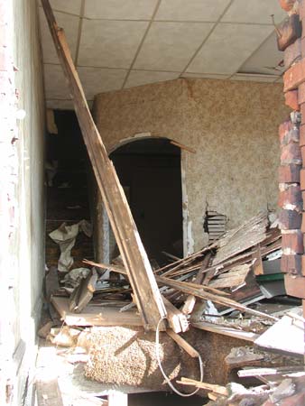 2048–2054 Arlington Street interior — February 7, 2004