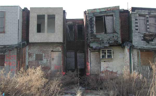 2054–2046 Arlington Street radioactive hot zone — February 7, 2004