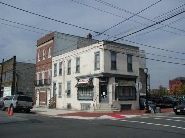 Northwest corner of 4th and Arch Streets October 3 2003