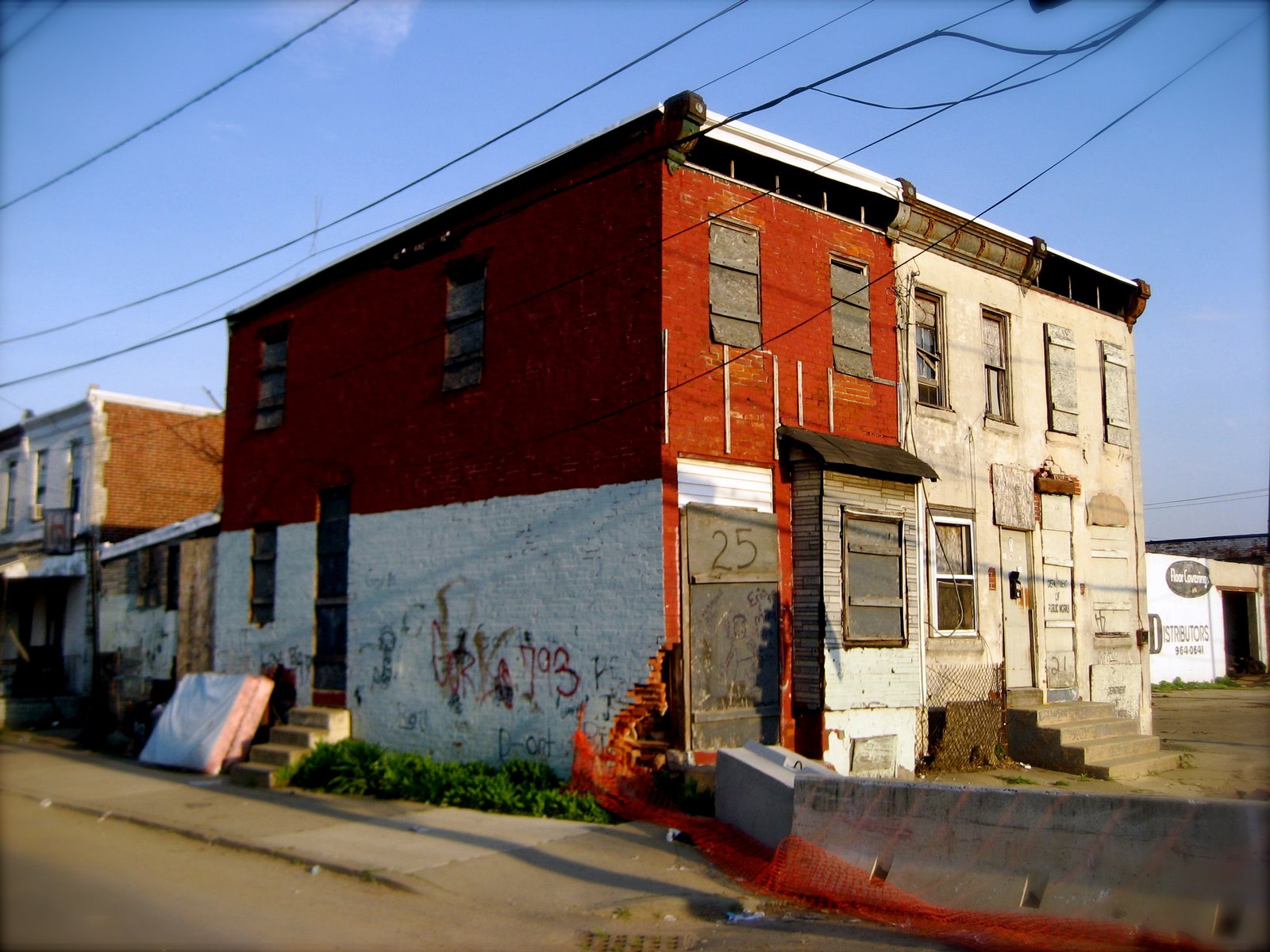 25 South 20th Street, after March 2012, photograph by Gabriel Angemi