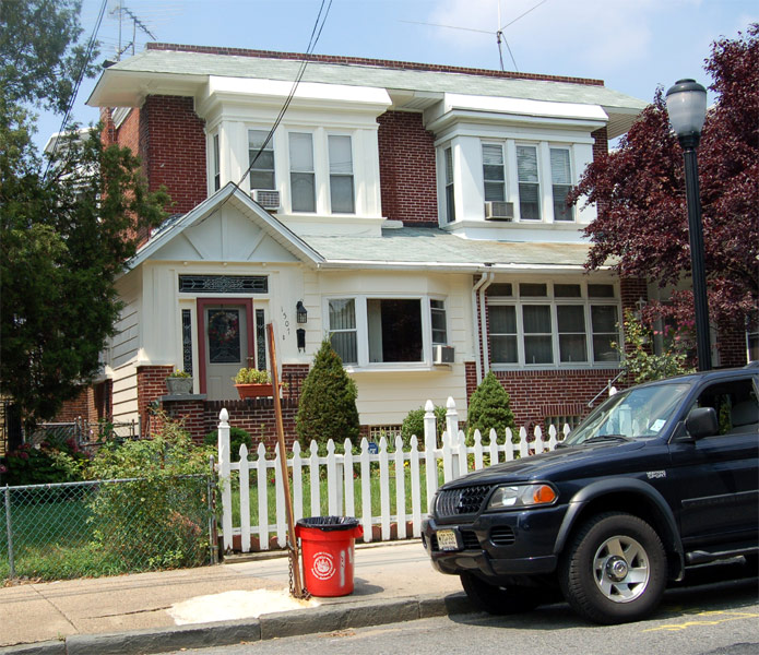 1507-1509 Baird Avenue, August 2, 2006
