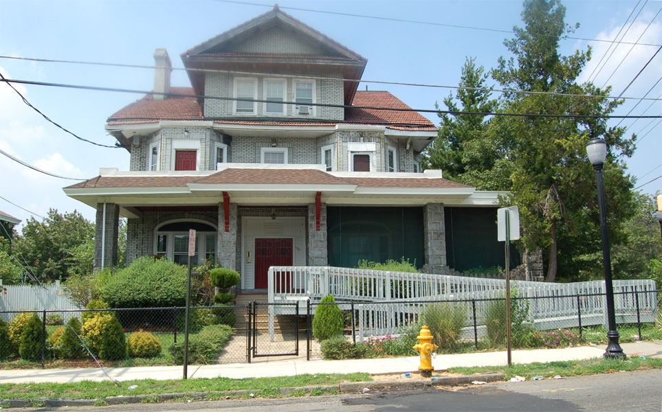 1531 Baird Avenue (Reiter Apartments), August 2, 2006