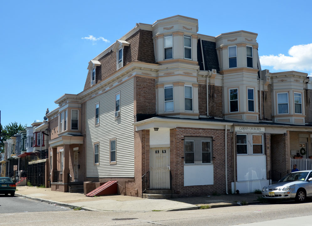 Southwest corner of South 28th Street at Federal Street, August 22, 2011