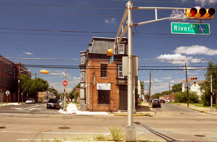 River Road at North 27th Street, August 2011