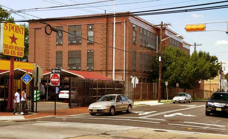 River Road at North 27th Street, looking southwest, August 2011