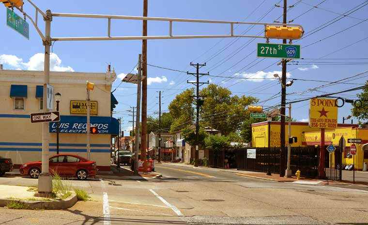 River Road at North 27th Street, looking southwest, August 2011