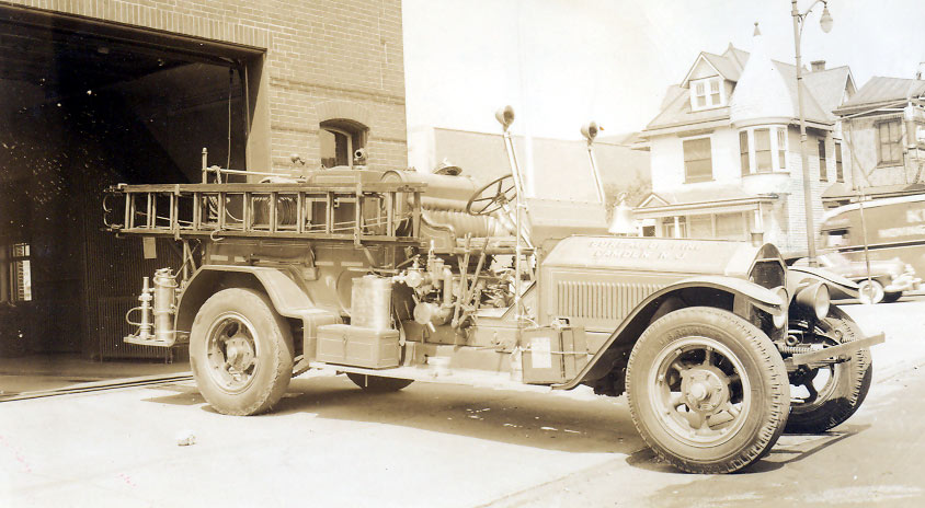 1930 American LaFrance 750 GPM Pumper No. 3894, June 15, 1952