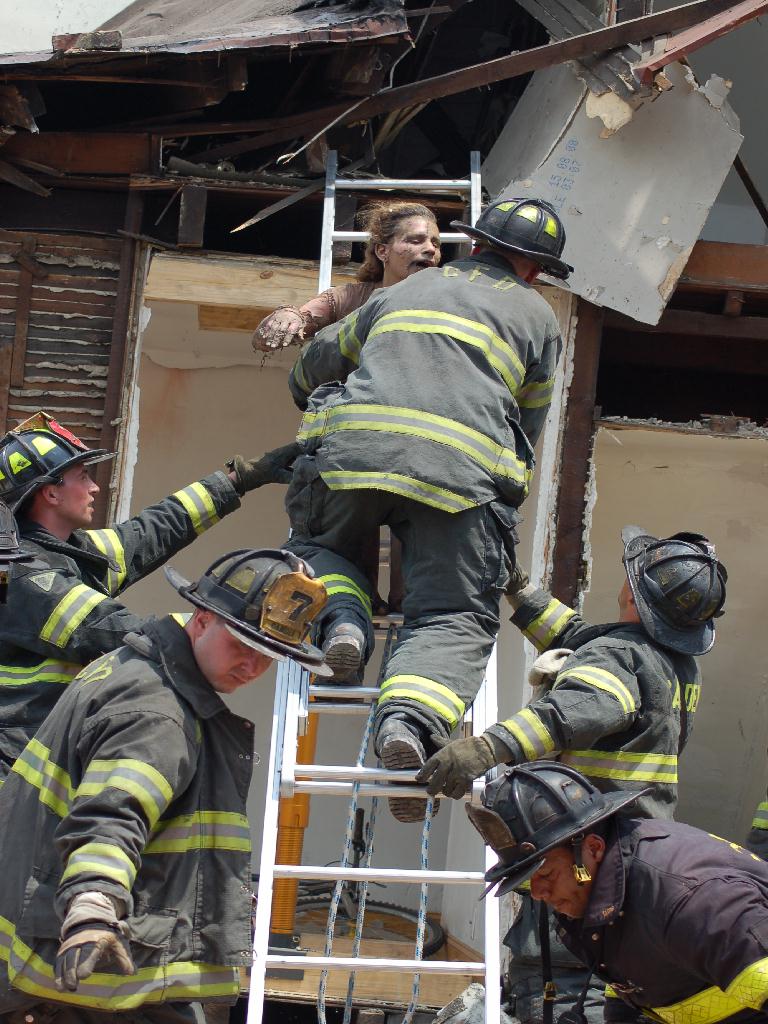 620 Sycamore Street fire, June 17, 2006
