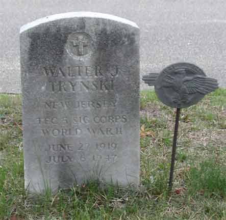 Grave marker of Walter J. Trynski