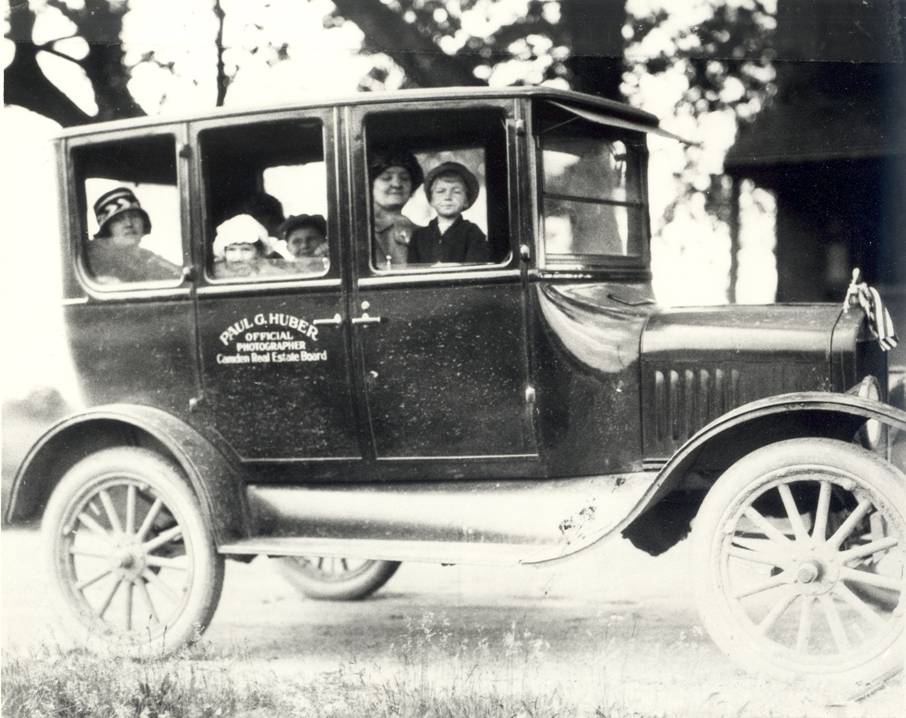 Grandpop Paul G. Huber's car with family, 200 North 36th Street