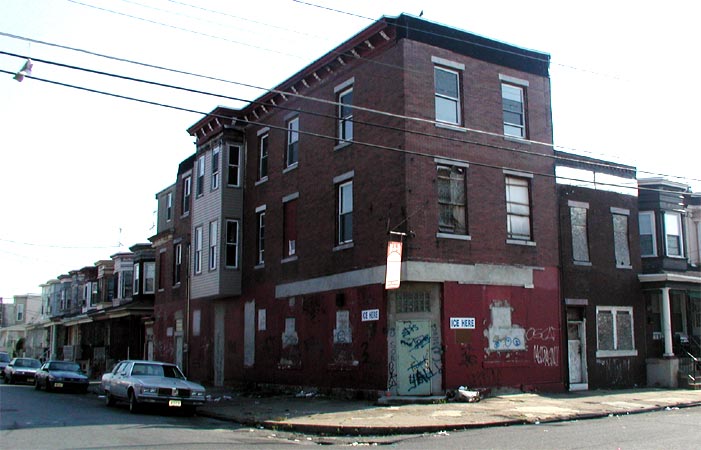 938 North 3rd Street, November 3, 2003. 1908-1966 Lynch's Cafe 1941-1943 Club Royal 1990s-1994 R & R Bar.