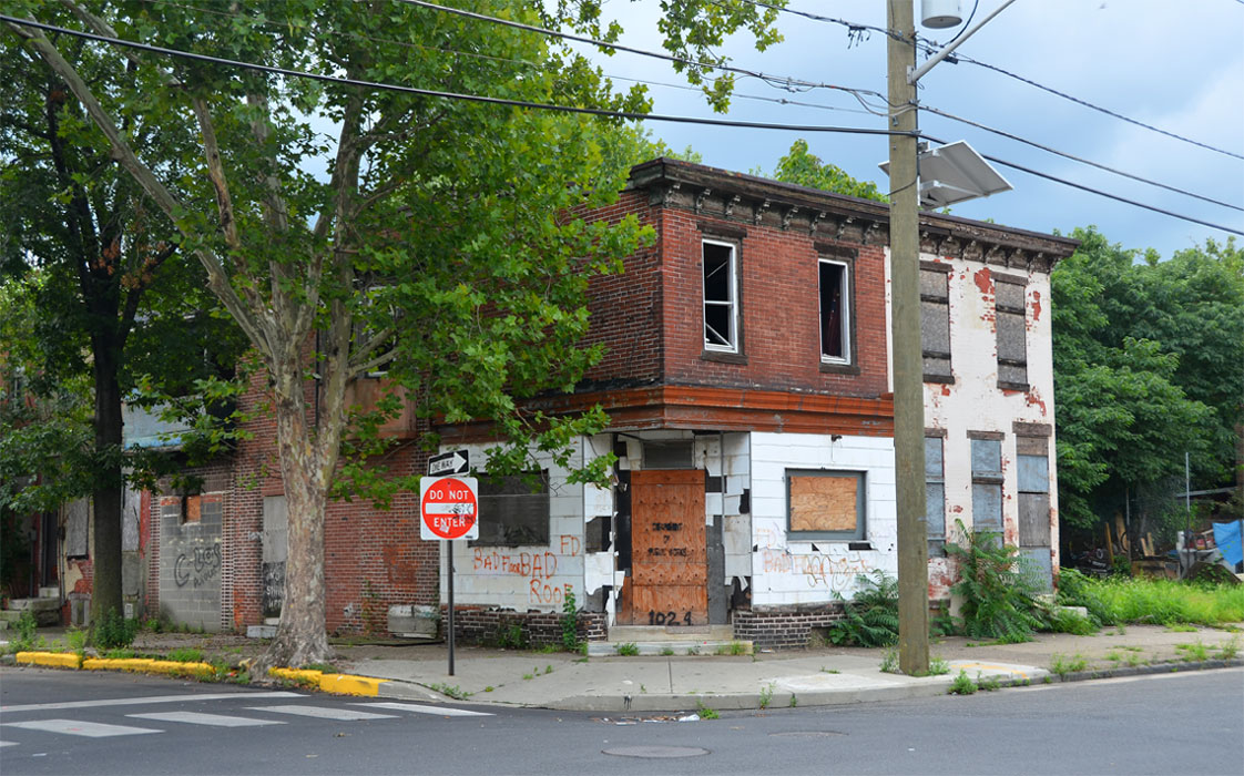 Intersection of South 3rd Street & Mt. Vernon Street. Looking East on Mount Vernon from the 200 Block - August 2011. Southwest Corner - August 16, ...