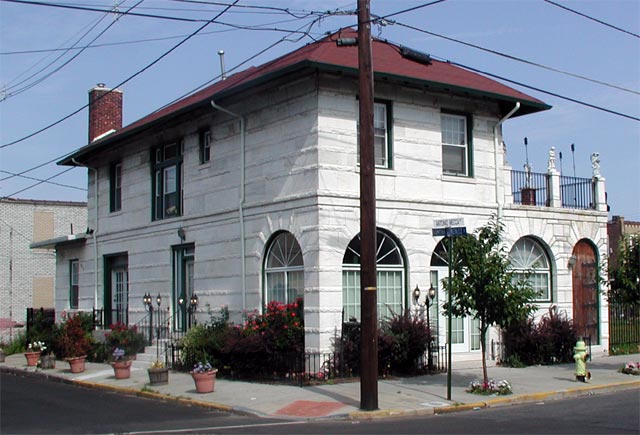 819 South 4th Street
